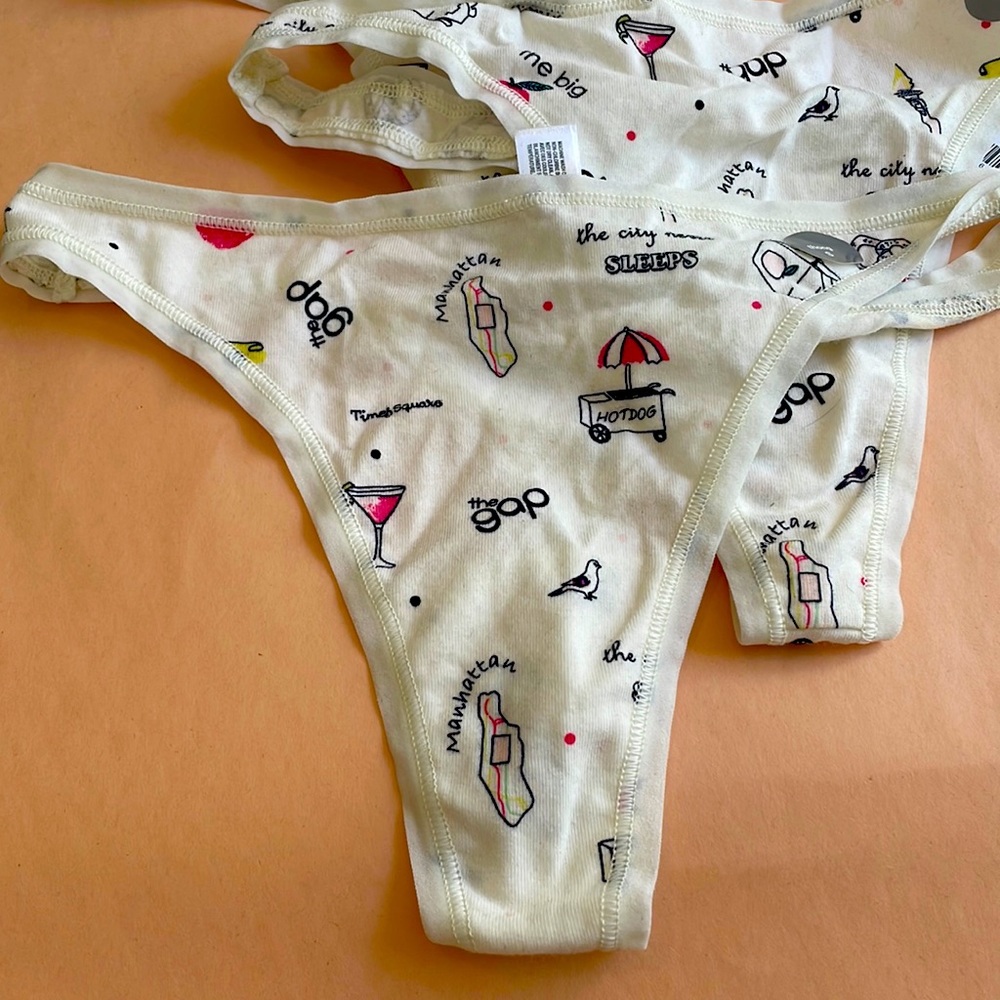 GAP NWT NYC MAP THONG